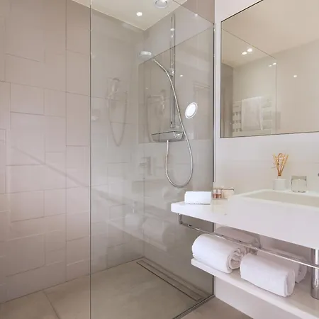 Acropole 3* Parigi