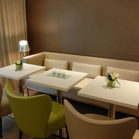 Acropole Hotel Parigi
